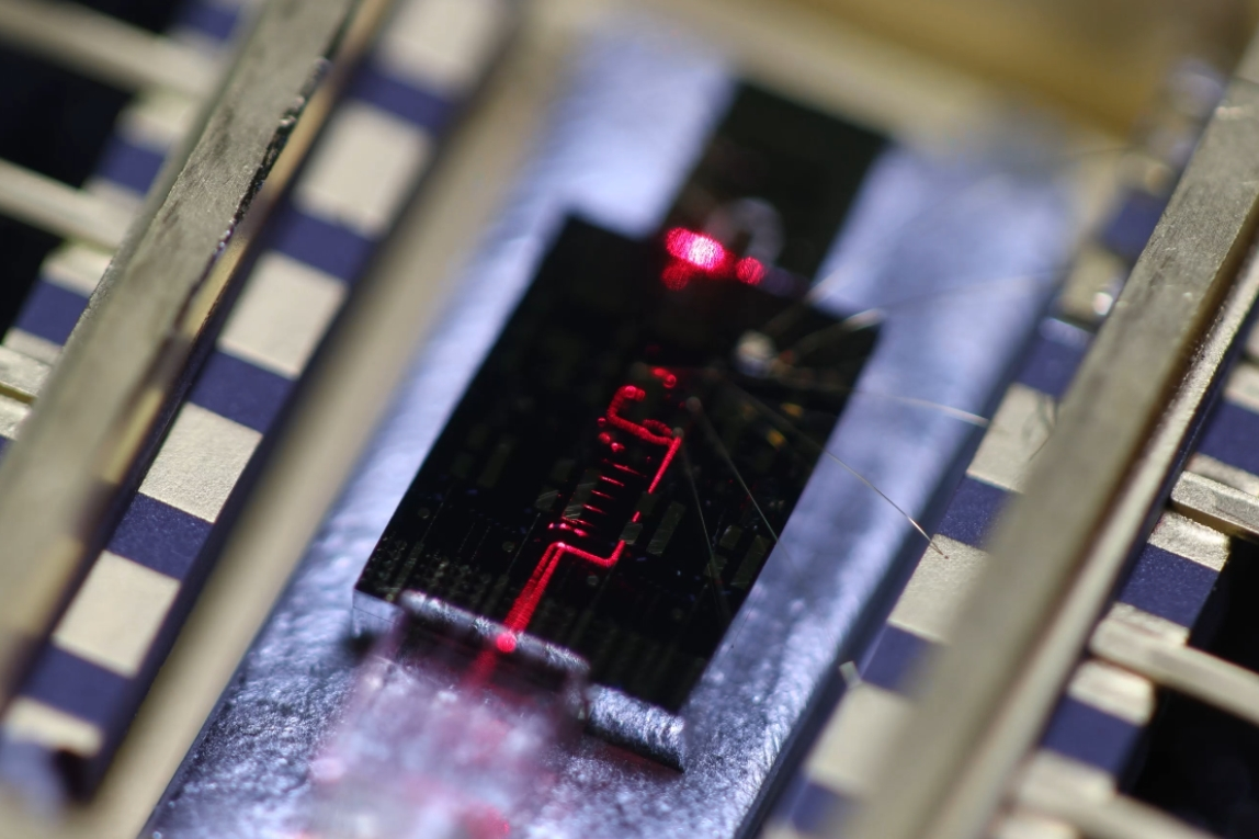 Frequency-Stabilized laser made by Chilas Lasers